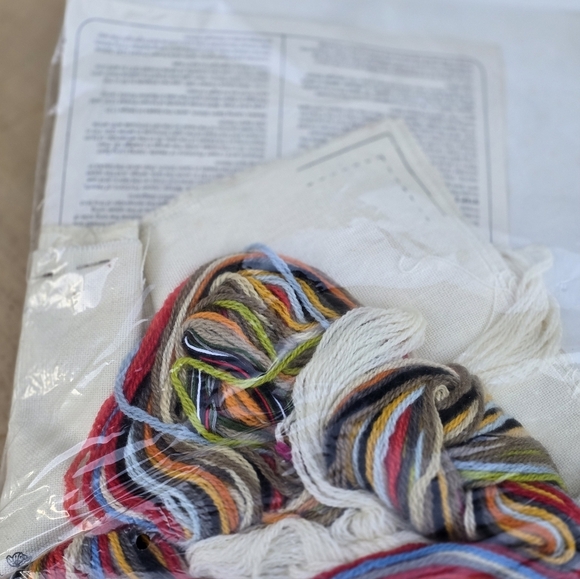 Dimensions Needlepoint Birds Feeding Crewel Kit 1196 Vintage 1980 New 16x20 - Picture 3 of 3